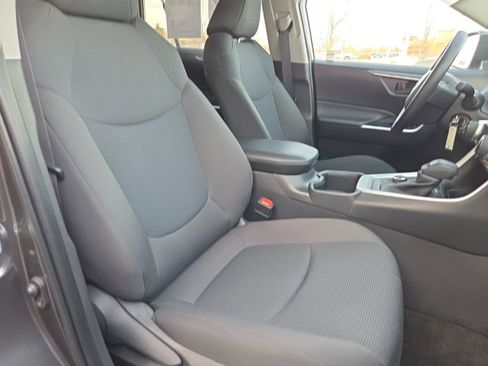 Used 2024 Toyota RAV4 LE image 23