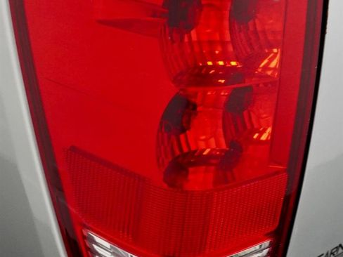 Used 2008 Nissan Titan SE image 40