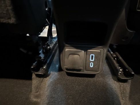 Used 2023 Buick Encore GX Essence w/ Experience Buick Package image 20