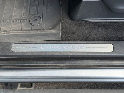 Used 2023 Lincoln Navigator Reserve AWD/4WD image 19