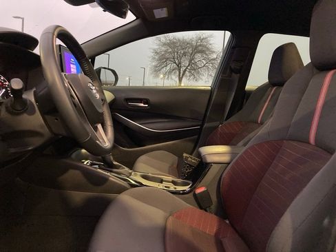 Certified 2025 Toyota Corolla SE image 10