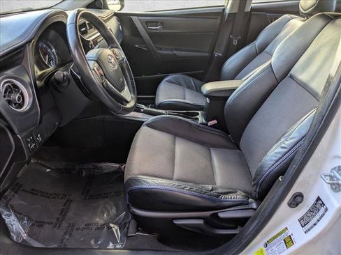 Used 2018 Toyota Corolla SE image 16