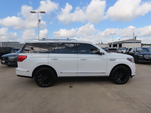 Used 2020 Lincoln Navigator Reserve w/ Equipment Group 208A Reserve AWD/4WD image 8