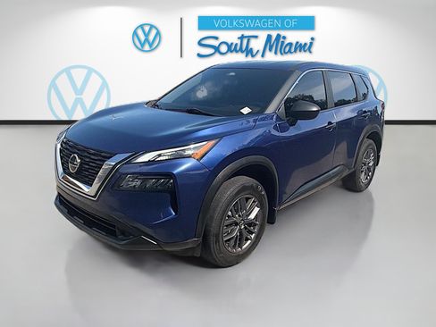 Used 2021 Nissan Rogue S FWD image 3