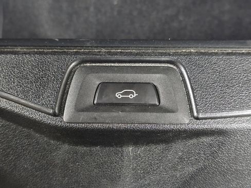 Used 2024 BMW X5 M60i image 11