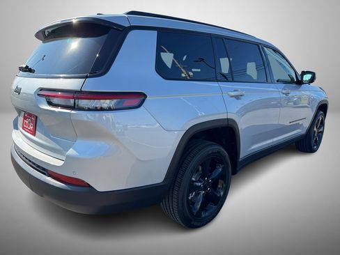 New 2025 Jeep Grand Cherokee L Altitude image 3