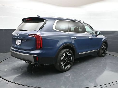 Used 2025 Kia Telluride S FWD image 29
