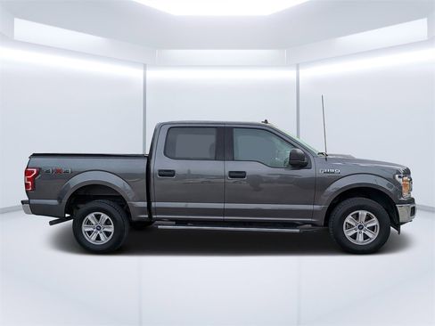 Used 2020 Ford F150 XLT image 2