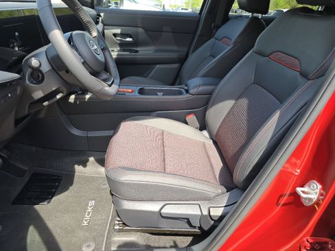 Used 2026 Nissan Kicks SR w/ Cold Weather Package AWD/4WD image 26