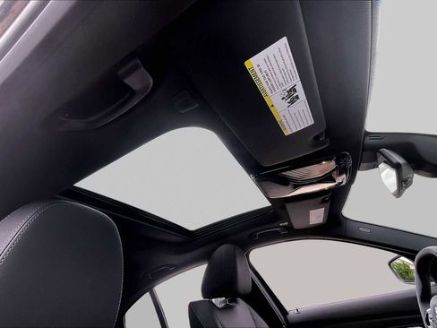 Used 2026 BMW 330i Sedan w/ Premium Package RWD image 13