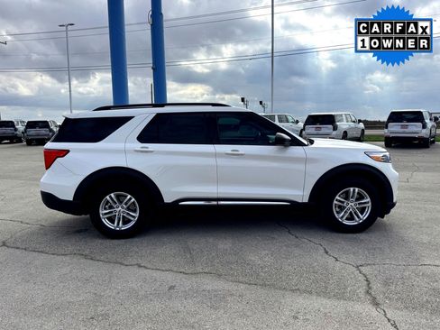 Used 2022 Ford Explorer XLT image 5