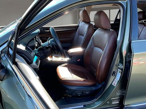 Used 2017 Subaru Outback 3.6R Touring image 25