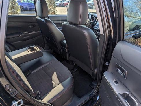 Used 2024 Mitsubishi Outlander Sport SE image 14