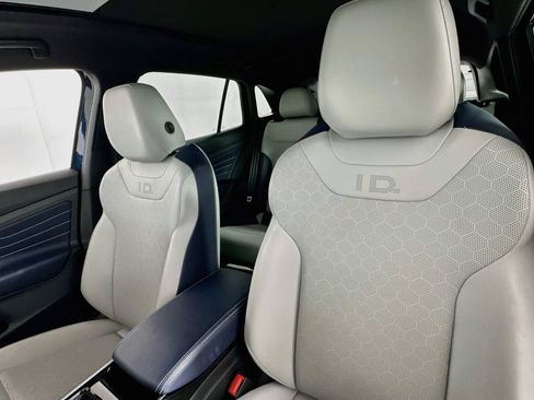 Used 2023 Volkswagen ID.4 Pro S AWD/4WD image 19