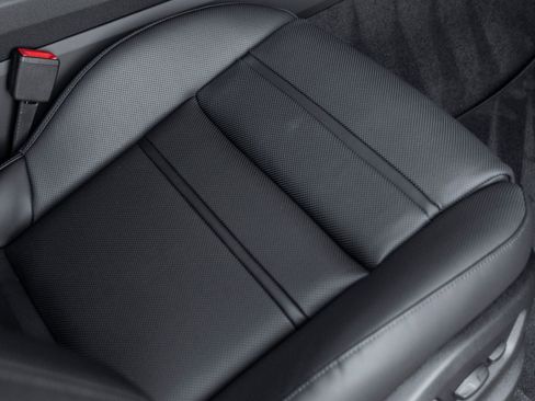 Certified 2026 Porsche Cayenne Coupe image 41