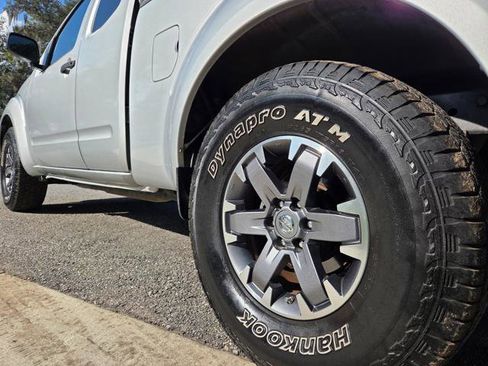 Used 2016 Nissan Frontier Desert Runner image 13