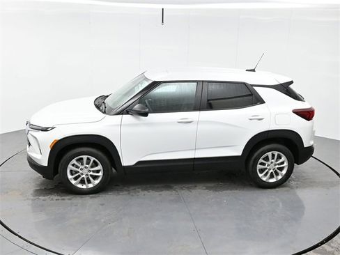 Used 2024 Chevrolet TrailBlazer LS w/ LS Convenience Package image 33