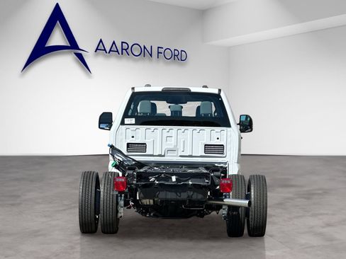 New 2026 Ford F550 4x4 Crew Cab image 5
