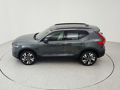 New 2026 Volvo XC40 B5 Plus w/ Climate Package AWD/4WD image 36