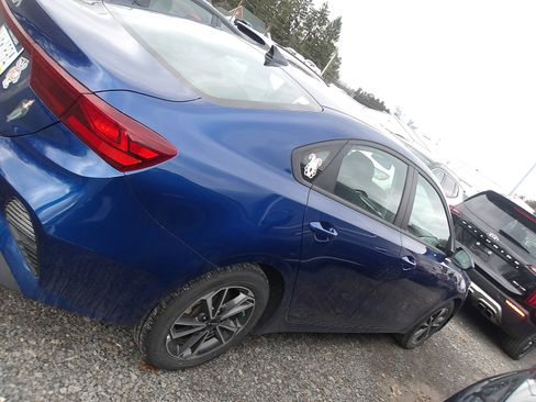 Used 2023 Kia Forte LXS image 3