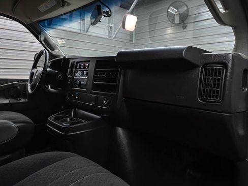 Used 2021 GMC Savana 2500 w/ Driver Convenience Package RWD image 14