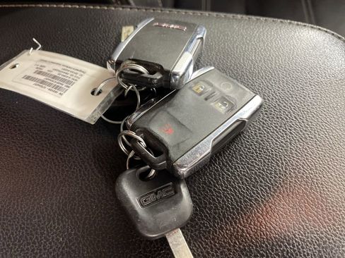 Used 2018 GMC Canyon Denali image 43