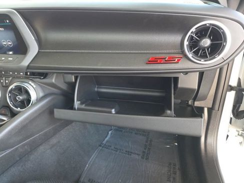 Used 2019 Chevrolet Camaro SS RWD image 43