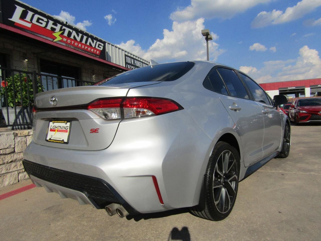 Used 2021 Toyota Corolla SE FWD image 4