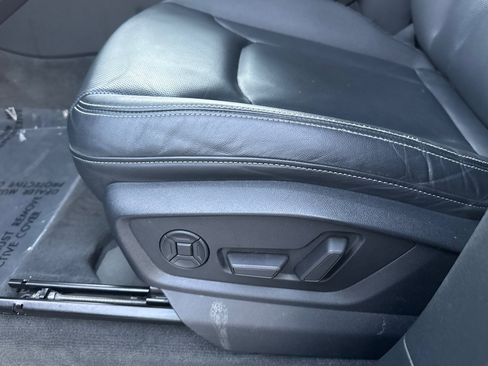 Used 2019 Audi Q8 Prestige w/ Towing Package image 12