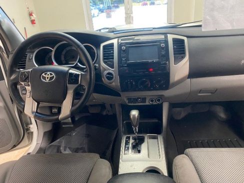 Used 2015 Toyota Tacoma 4x4 Double Cab w/ TRD Sport Package image 14