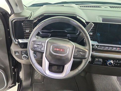 Used 2025 GMC Sierra 1500 SLT image 33
