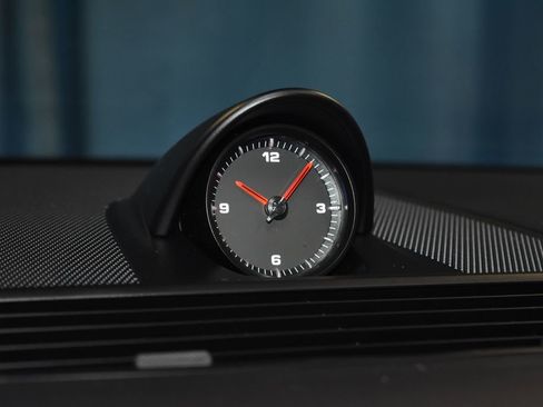 Used 2023 Porsche Panamera 4 Platinum Edition image 13