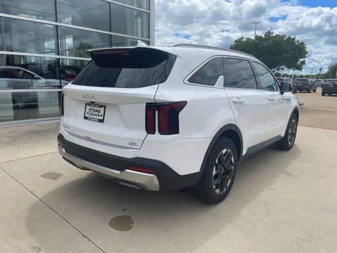New 2026 Kia Sorento S w/ S Panoramic Sunroof Package FWD image 5