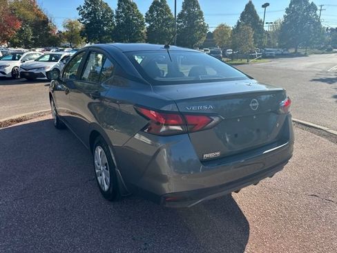Used 2025 Nissan Versa S w/ Trunk Package image 3