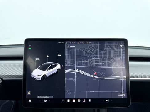 Used 2021 Tesla Model Y Long Range image 21