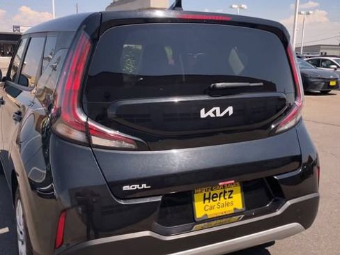Used 2025 Kia Soul LX FWD image 8