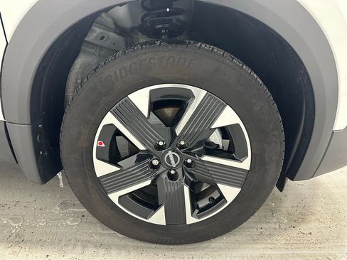 Used 2025 Nissan Kicks SV AWD/4WD image 55