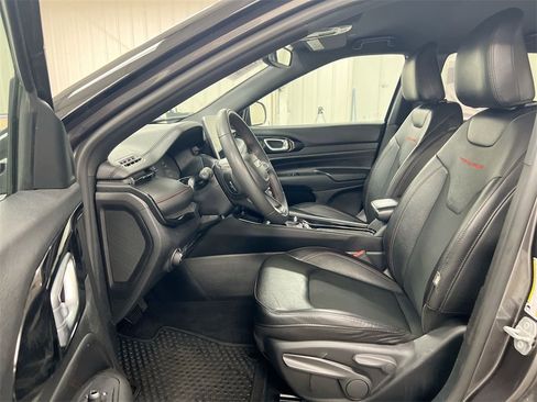 Used 2023 Jeep Compass Trailhawk image 18