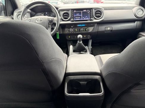 Used 2022 Toyota Tacoma TRD Sport w/ Technology Package AWD/4WD image 16