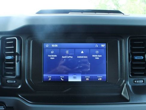 Used 2022 Ford Bronco Black Diamond AWD/4WD image 19