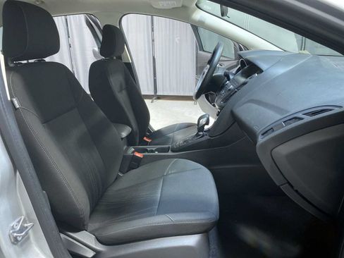 Used 2018 Ford Focus SE FWD image 14