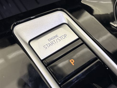 New 2026 Volkswagen Atlas SE image 22