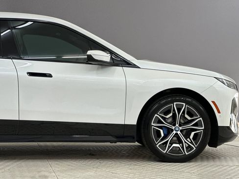 Certified 2022 BMW iX xDrive50 w/ Premium Package image 36