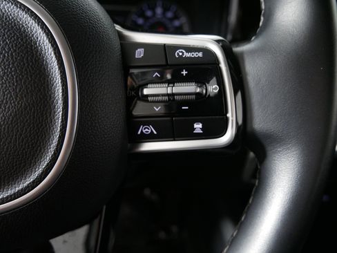 Used 2022 Kia Sorento SX image 28