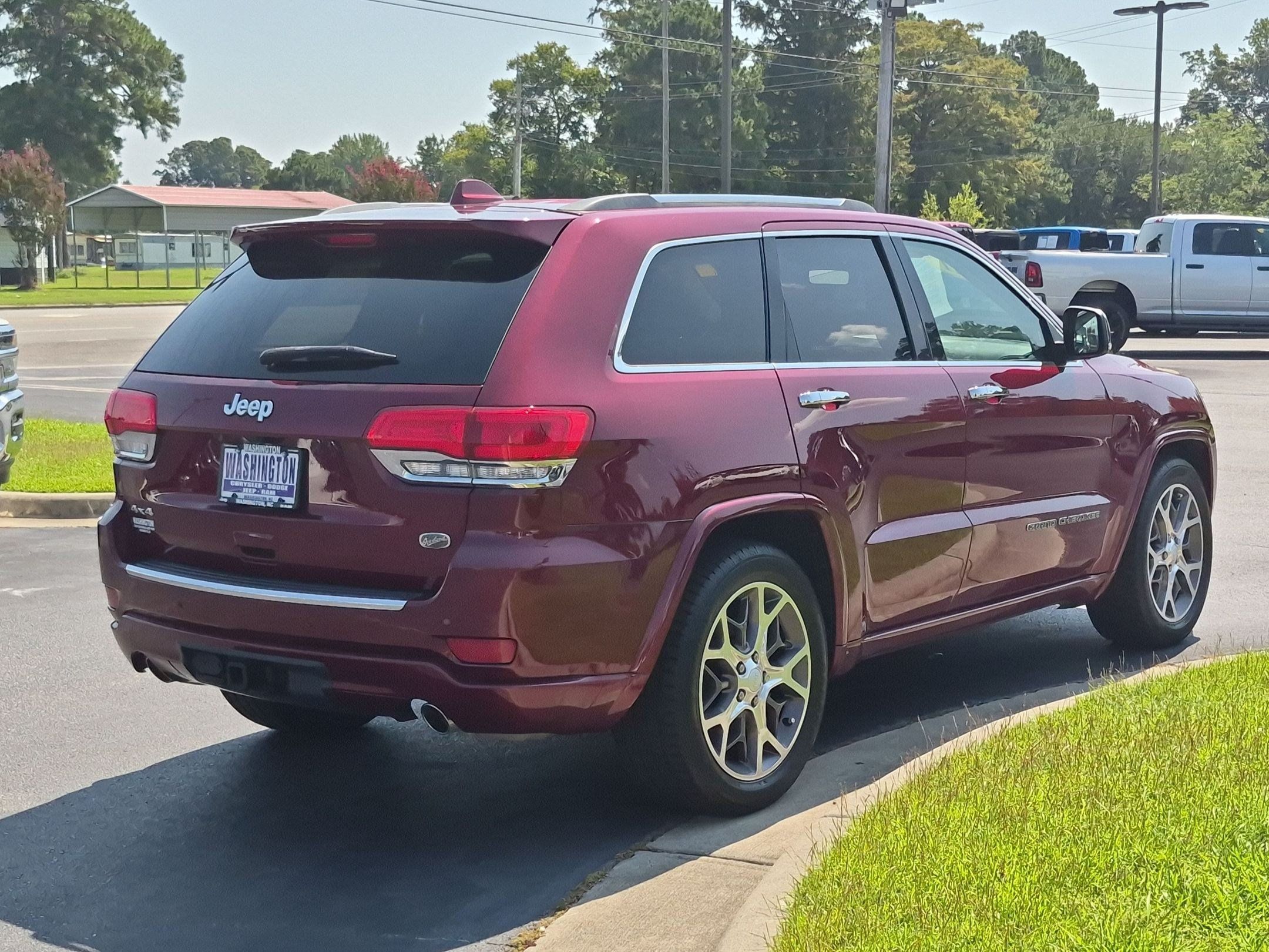 Used 2021 Jeep Grand Cherokee Overland AWD/4WD image 5