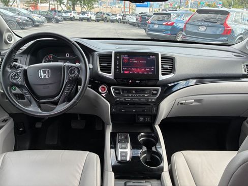 Used 2016 Honda Pilot Touring image 27