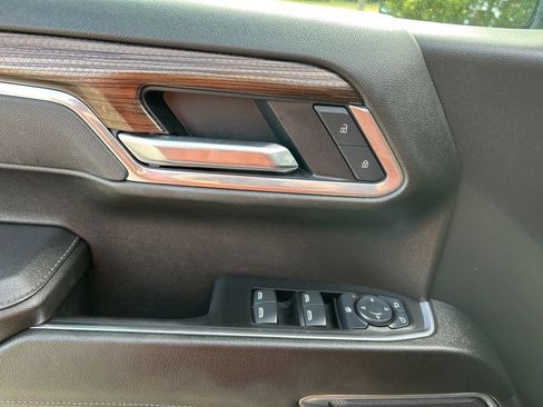 Used 2025 Chevrolet Silverado 1500 LT image 18