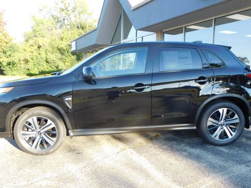 New 2025 Mitsubishi Outlander Sport ES image 2