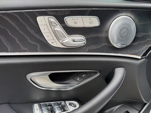 Used 2018 Mercedes-Benz E 300 image 22