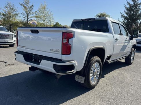 Used 2021 Chevrolet Silverado 2500 High Country w/ Z71 Off-Road Package AWD/4WD image 5